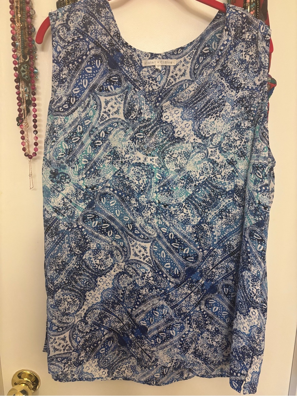 Violet & Claire Blue Paisley Scoop Neck Sleeveless Top